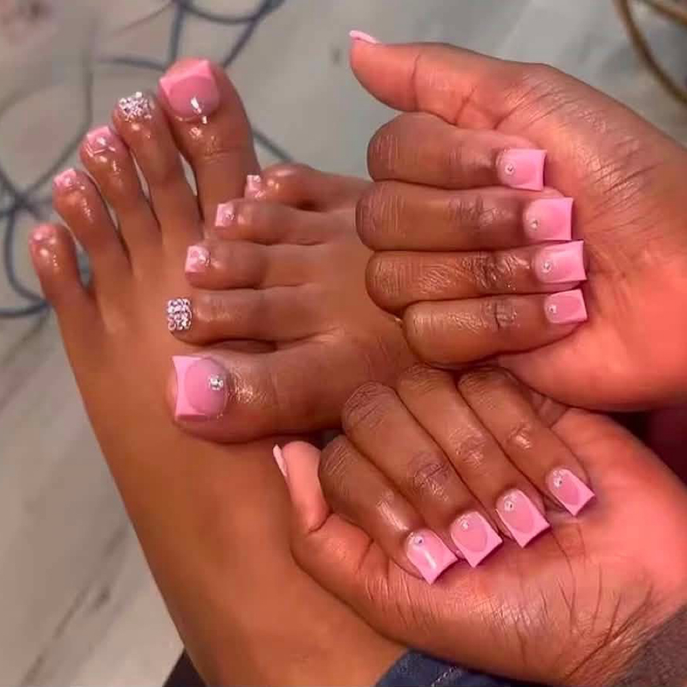 Bestie Deal May at Tiff-tastic’s Salon and Spa East in Battle Creek, MI