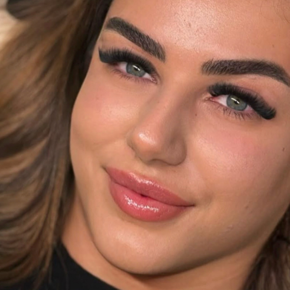 VOLUM Full Set / Fills at Le Chic Beauty LLC in Boise, ID