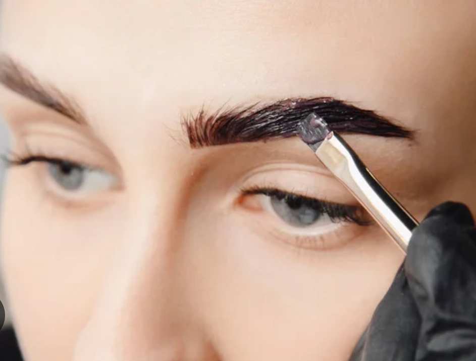 Tinting (Eyebrows)