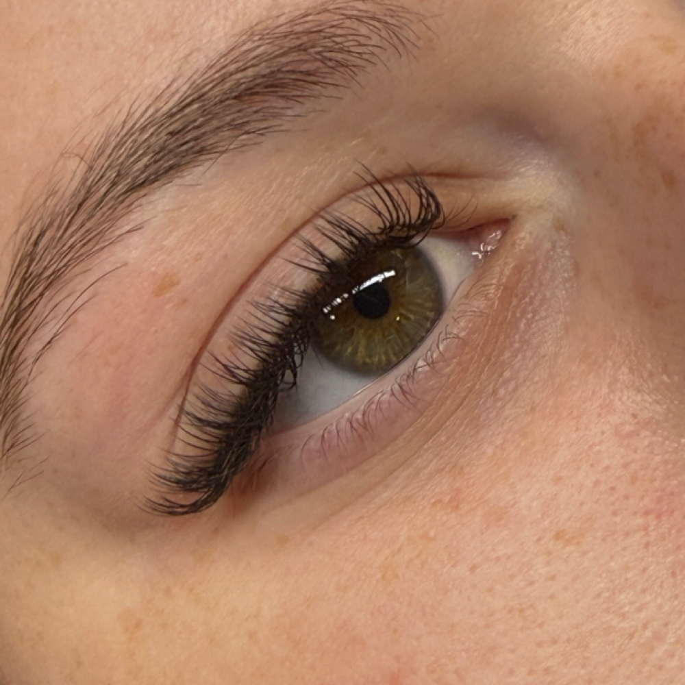 Wet set Full Set at MM Lashes in Mayfield, KY