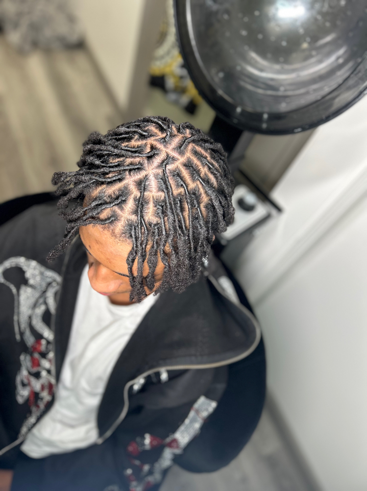 Loc Retwist (≤ 75 LOCS, SHORT)
