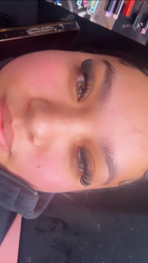 Hybrid Or Cat Eye Look
