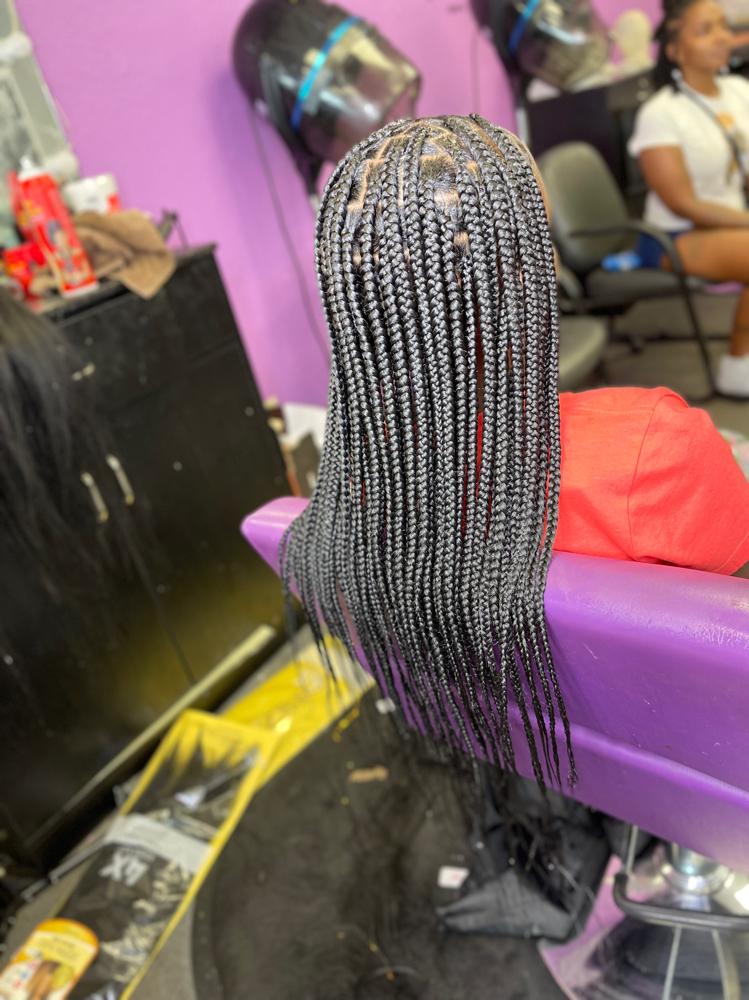 Med Knotless Waist Lenght at HMH in Houston, TX