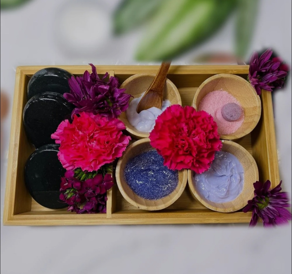 Deluxe / Bougie Pedicure at Beauty Factory in Dallas, TX