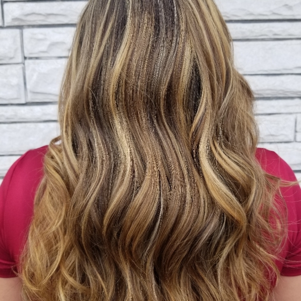 Full Head Hilights at Mellow Manor Hair Studio in Moosic, PA