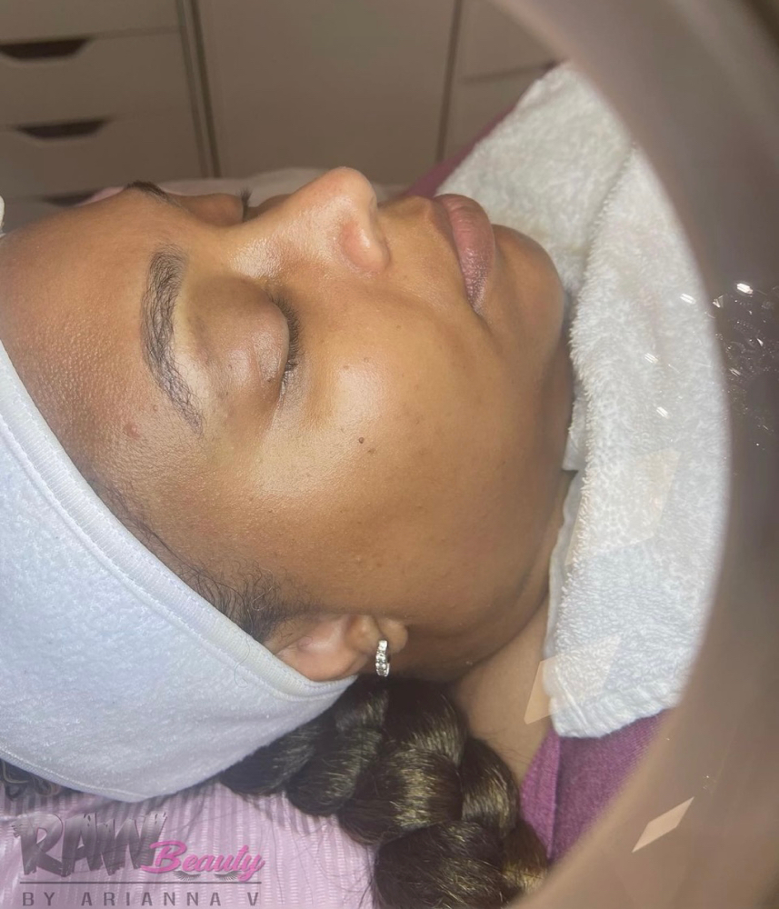 1 Hour European Facial