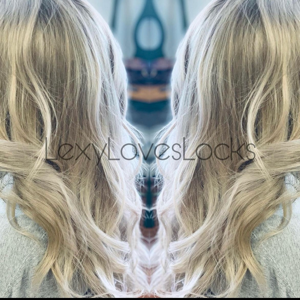 Full Blown Blondie