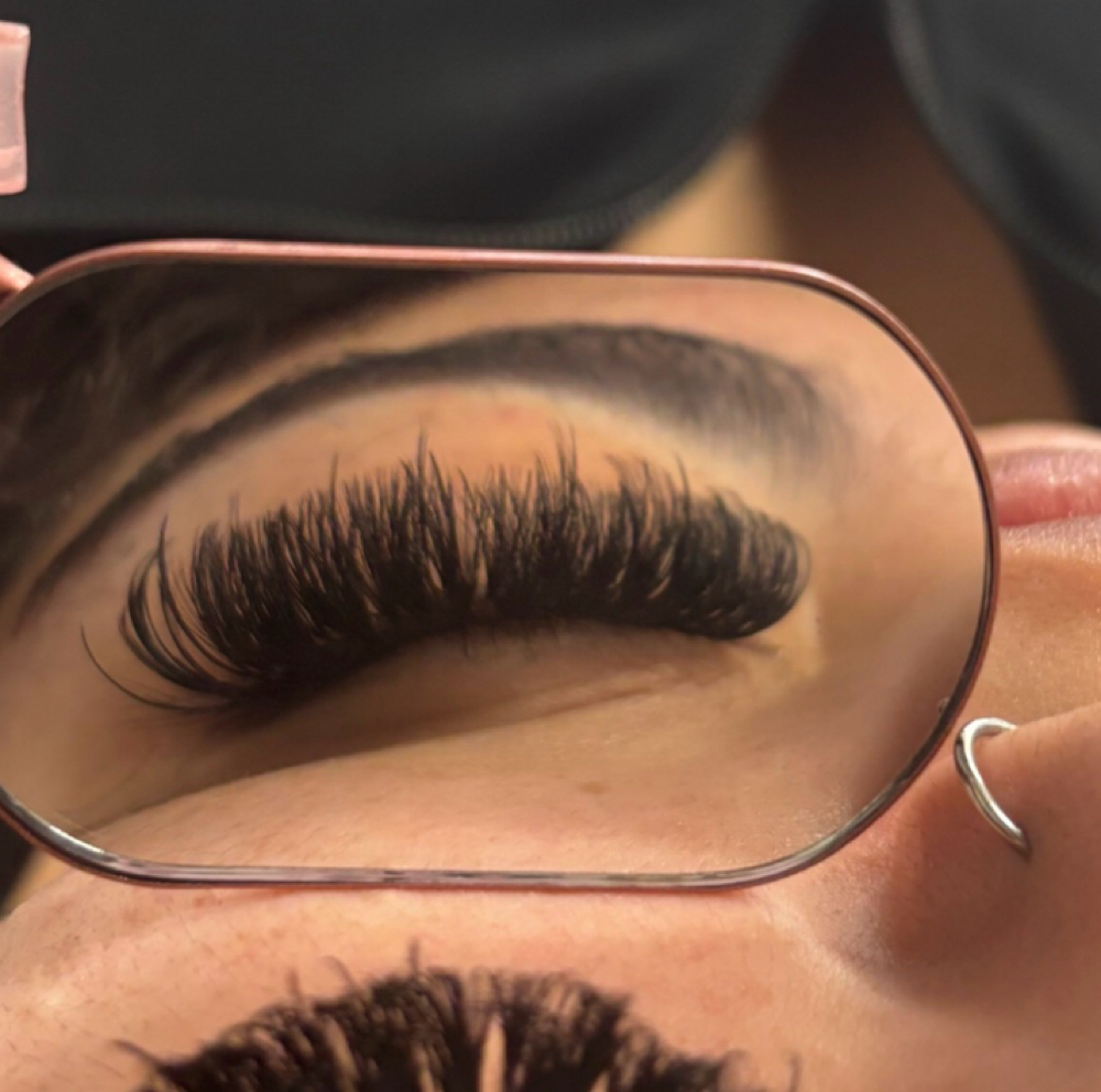 Customized Sets at ASHLASHBEAUTYY Studio in Waldorf, MD