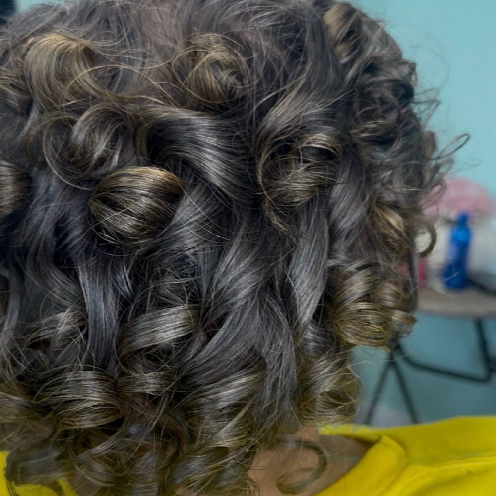 Consultation at Me Soleil Salon in Grand Bay, AL
