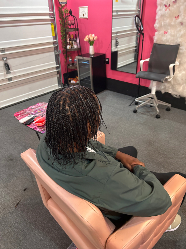 Small 2 Strand Twist