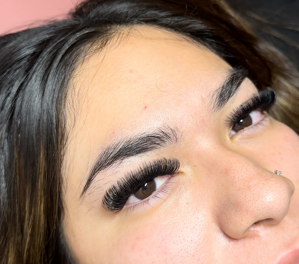 Volume Full Set at Hunnyy Lashes in Phenix City, AL