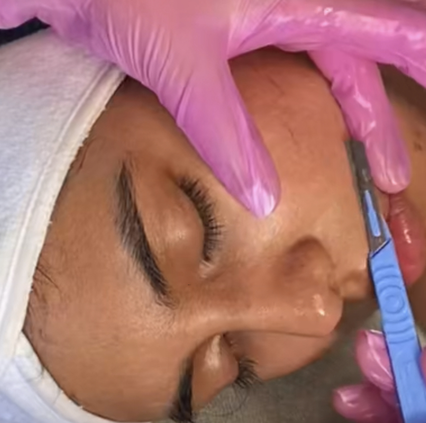 Deluxe Dermaplane Facial