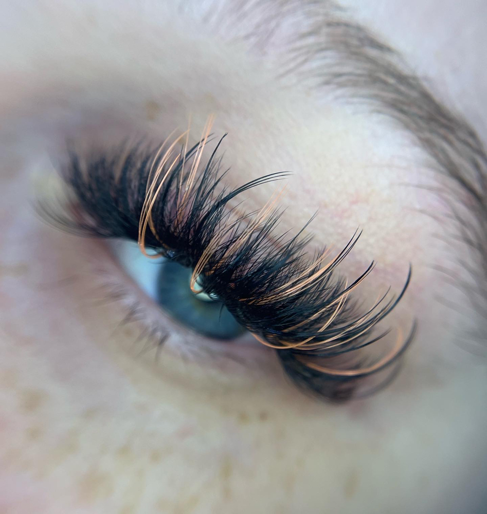 Mega Volume Lash Extensions