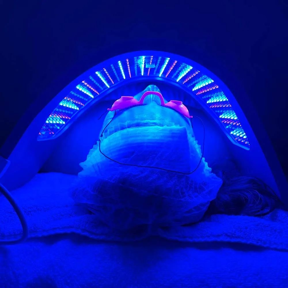 LED Light Therapy Facial
