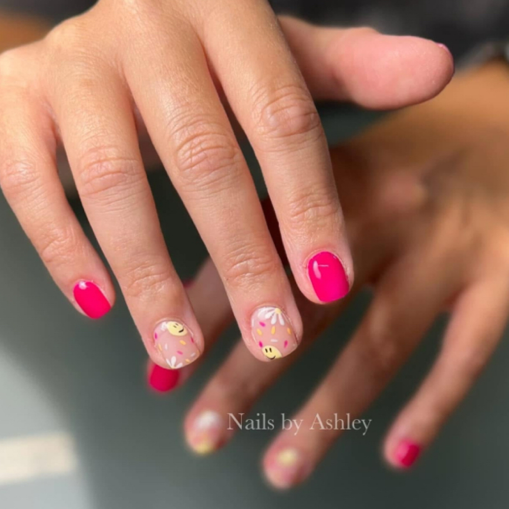Gel Polish Change at SALON SOUTH in Lavinia, TN