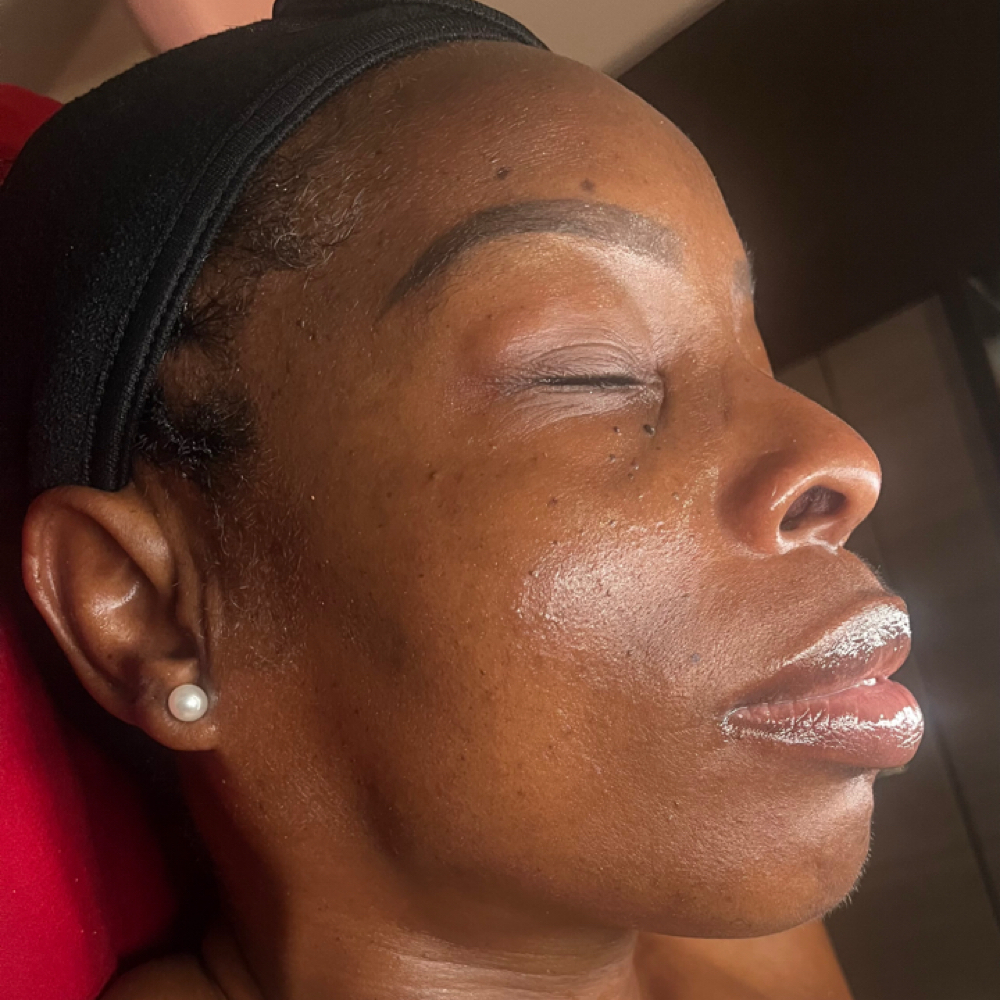 Lechelle’s Signature Facial at Lechelle Beauty & Bodycare in OH, OH