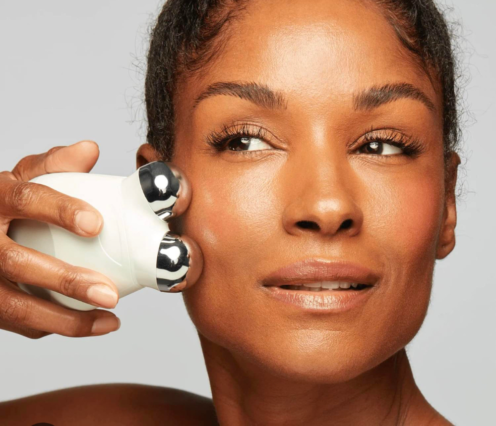 Micro Current Lift & Contour
