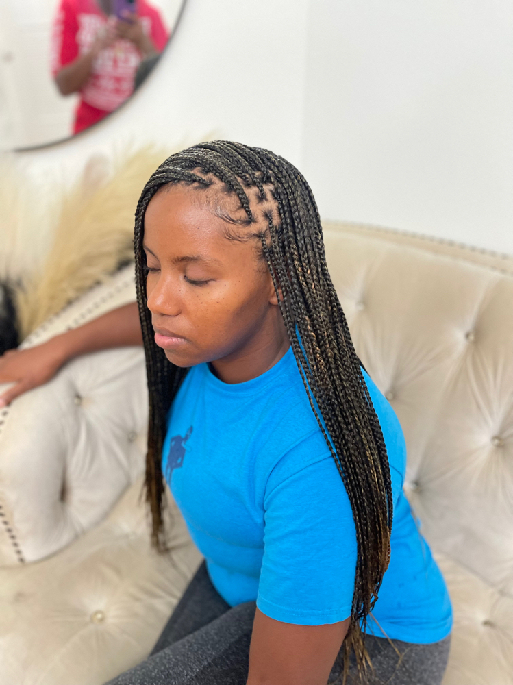 Mini Knotless Braids