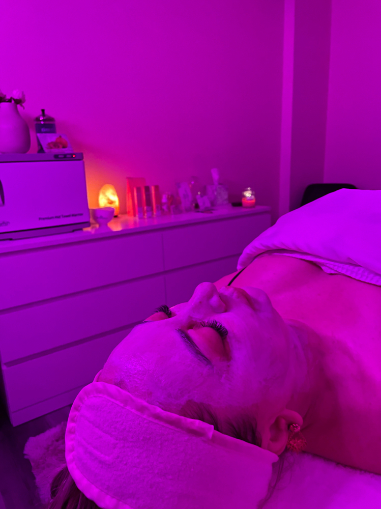 Nikivisage Signature Facial