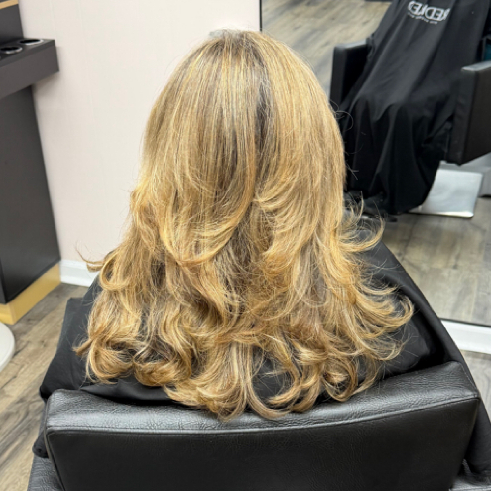 Shampoo/blowdry at Faithfully Rooted in Gilbert, SC