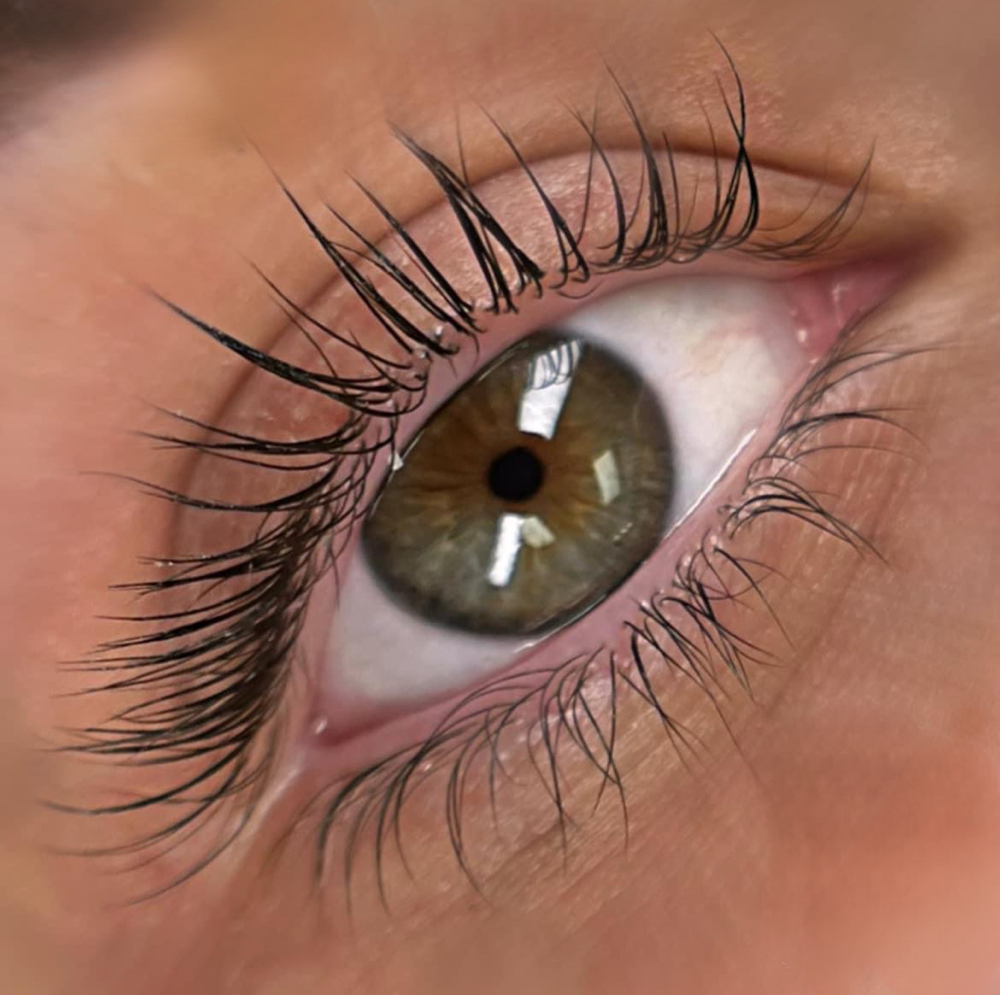 Lash Lift and Tint