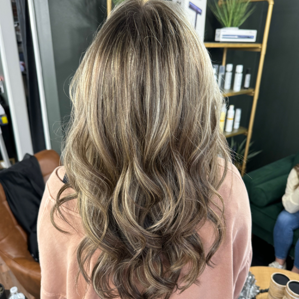 Blowout W/service at POSH Salon and Dry Bar in Starkville, MS
