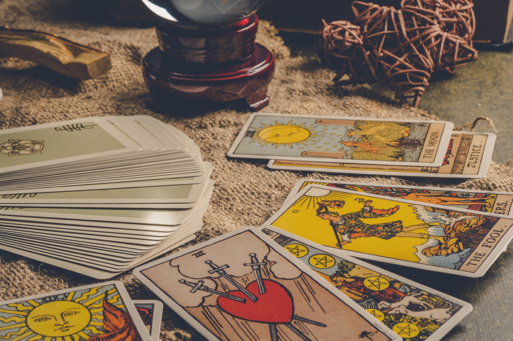 Oracle/Tarot Card Readings