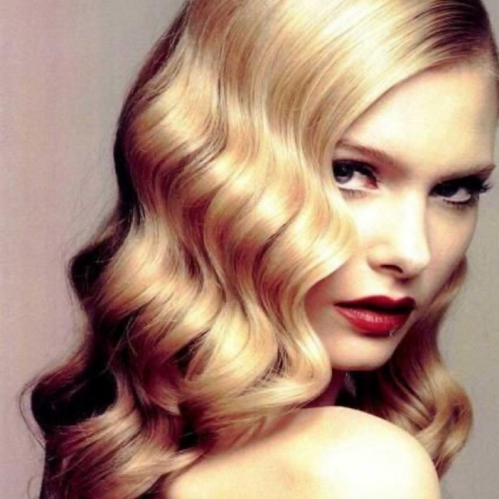 Full Curling Iron Set at The Mane Vibe Hair Studio in Chesapeake, VA