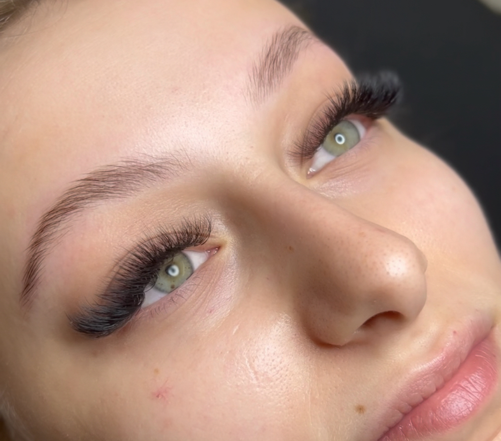 Brow Shape & Sculp