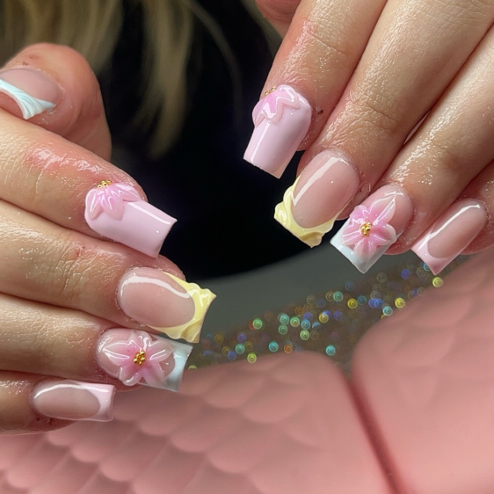 SHORT SET (0-2 Magnets) at Nails.by_ayleen in Joliet, IL