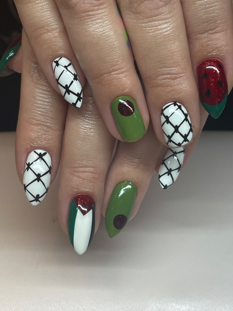 Medium Nail Art