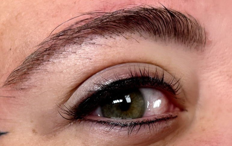 Top & Bottom Eyeliner