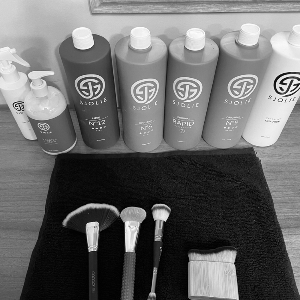 Moisturizing Setting Spray at Sun and Sage Mobile Spray Tans