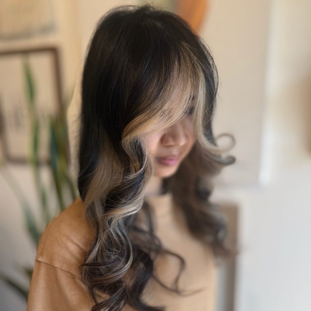 Mini Blonde / Money Piece at Kristin Sharma l Blonding Specialist & Luxury Hairstylist in Vero Beach, FL