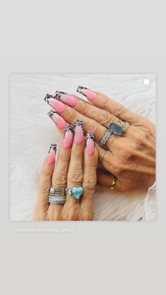 5 Hours Nails Studio