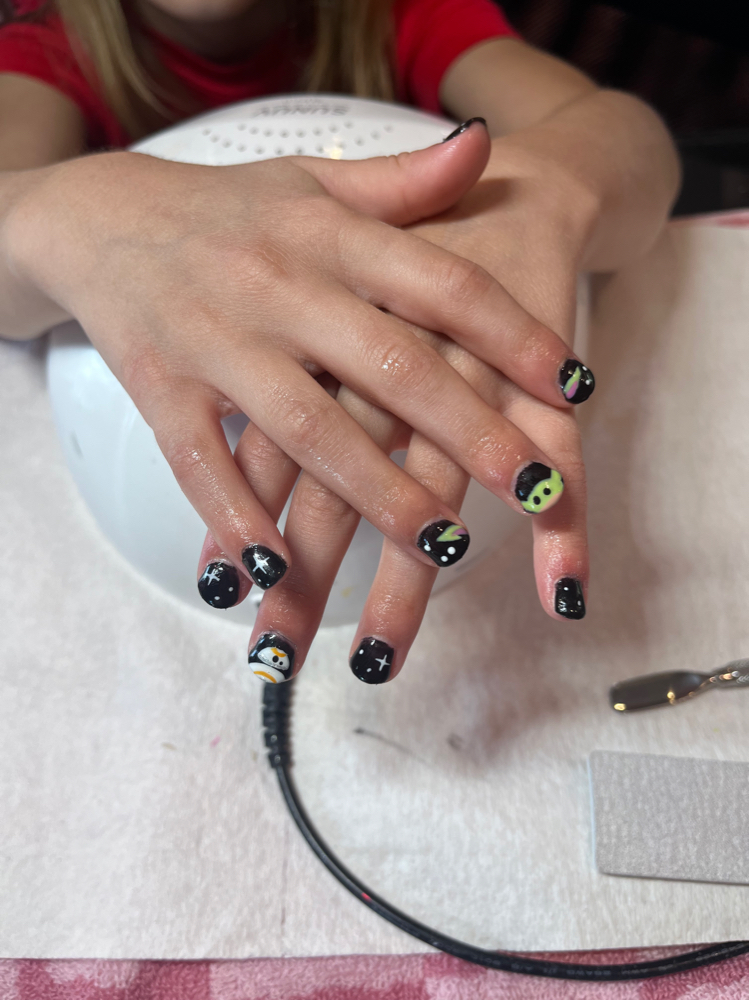 Mini Mani (ages 12 and under)