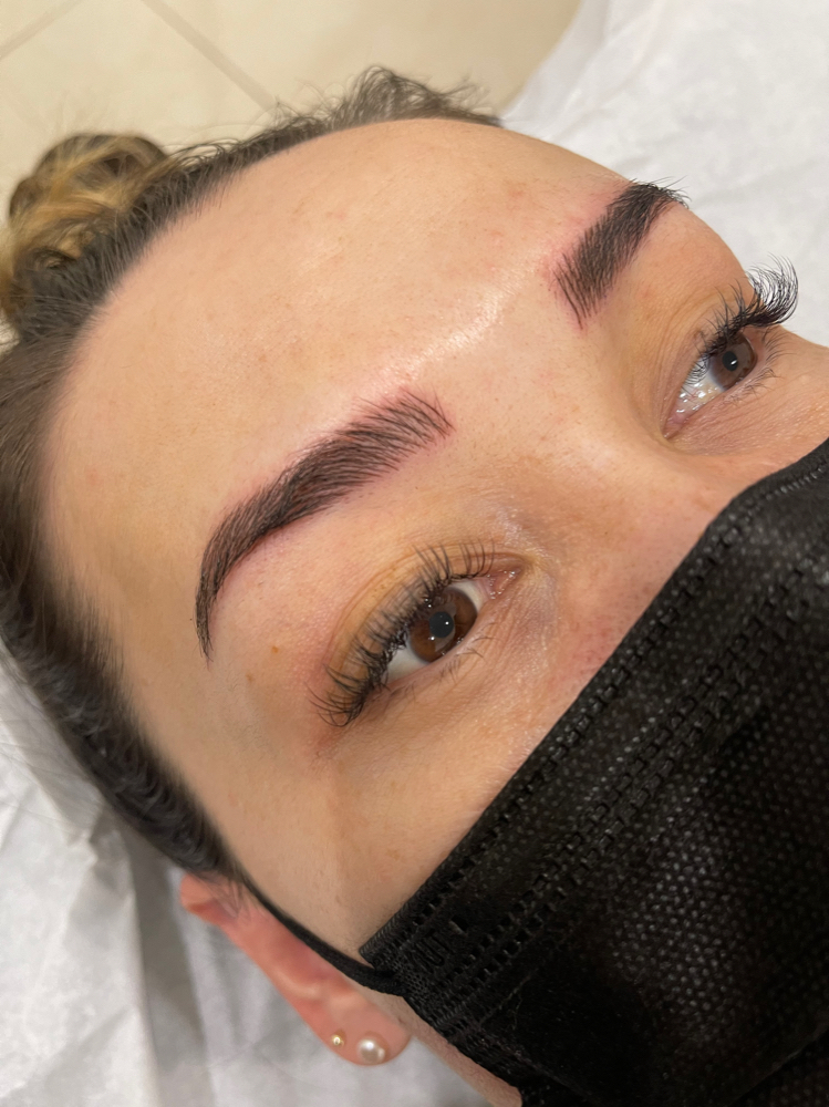 Microblading Eyebrows