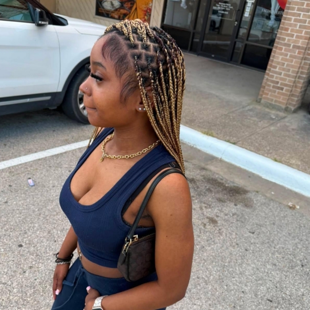 Small Knotless(Braid Hair Included) at TALENTEDTLEE LLC in Dallas, TX