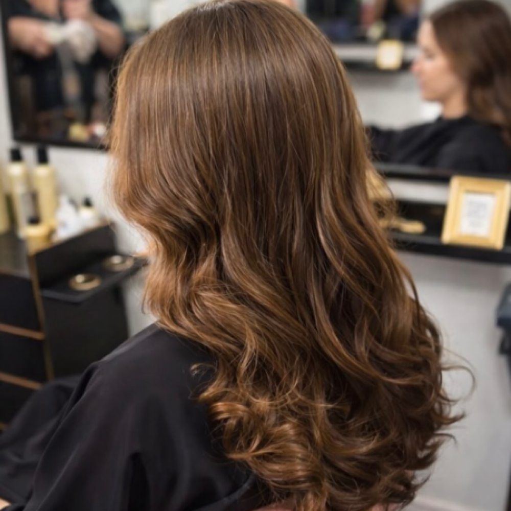 Shampoo Style medium length hair at Beachy Blowout Bar & Salon LLC in Gulf Shores, AL