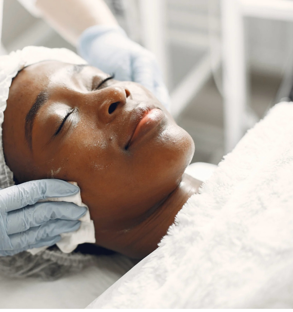 Clarity Glow Facial (Acne-prone)