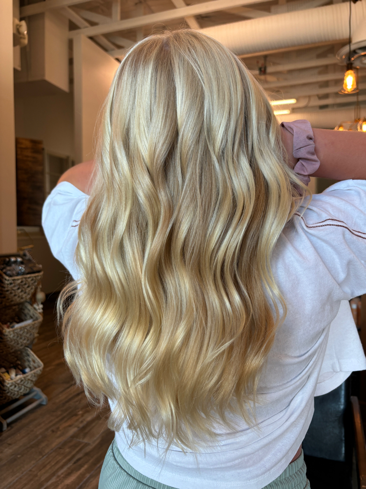 Shampoo & Blowout