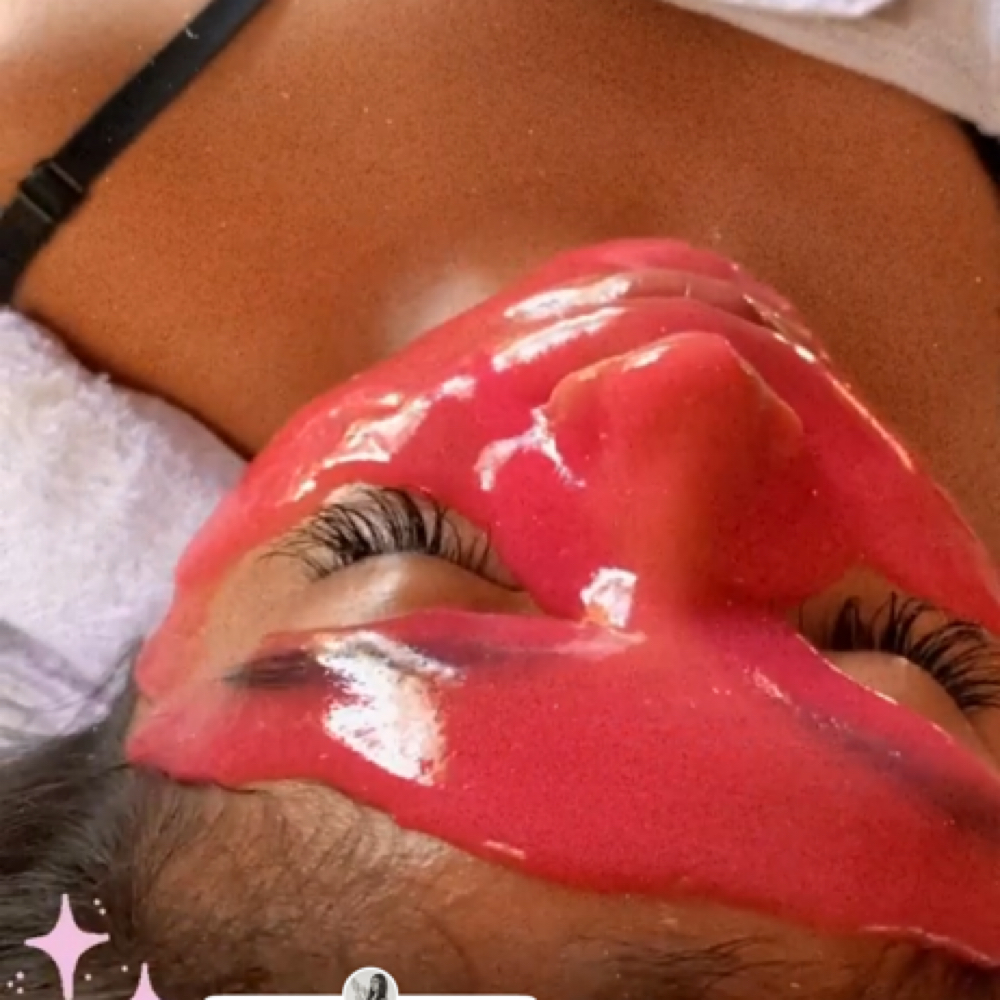 Hydrojelly Mask Add-On at Peyton Bustamante in Harrisburg, IL