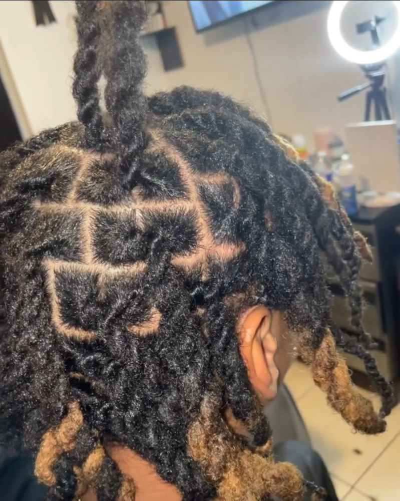 Instant Locs/Reattachments at Ken Kreationz in ACRES, FL