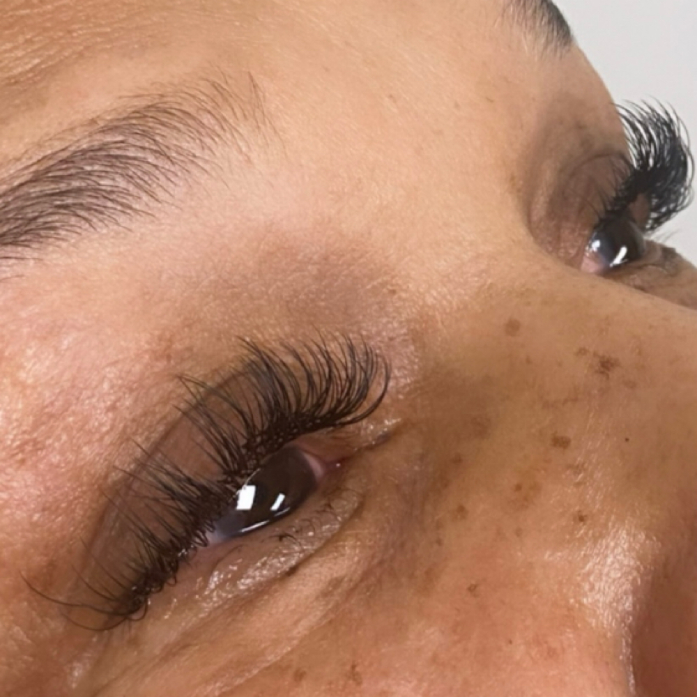 Classic fill In at PrimaLash&Brow in McKeesport, PA