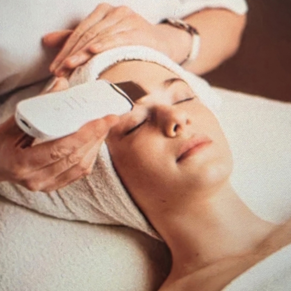 Skin Spatula at JULES COSMETIC ARTISTRY in Omaha, NE