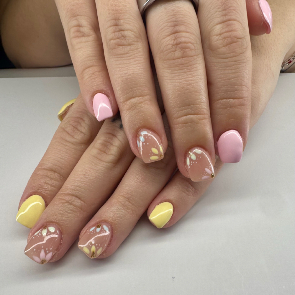 Short Builder Gel Fill-in at GlammbyGabb x LivsNailLounge in Monroe, OH