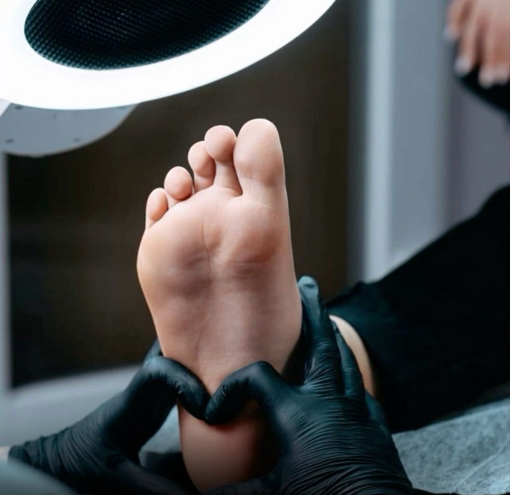 Gentlemen's pedicure
