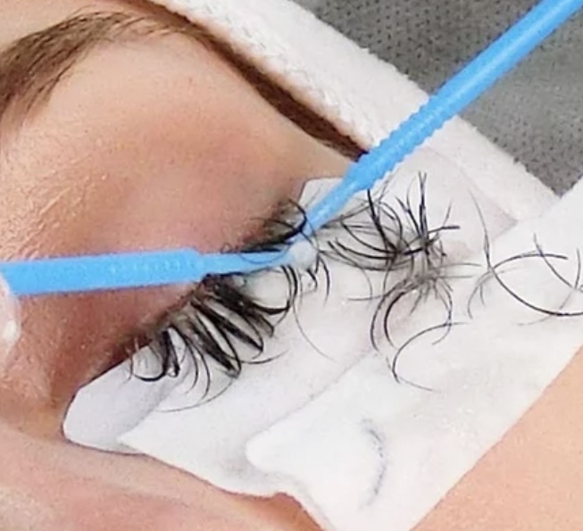 Lash Removal