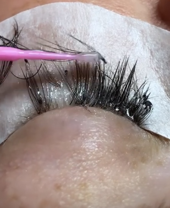 Lash Removal