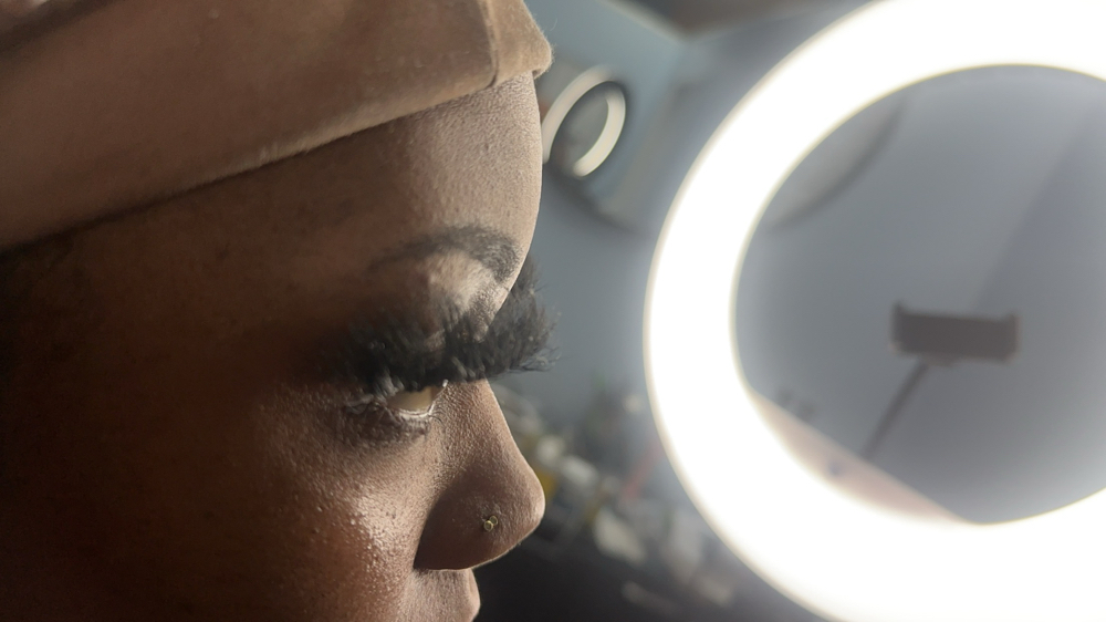 long cluster lashes at RJ Cosmetics in PONTOTOC, MS